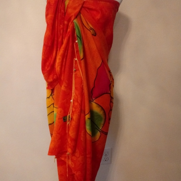 Sarong - Picture 3 of 11